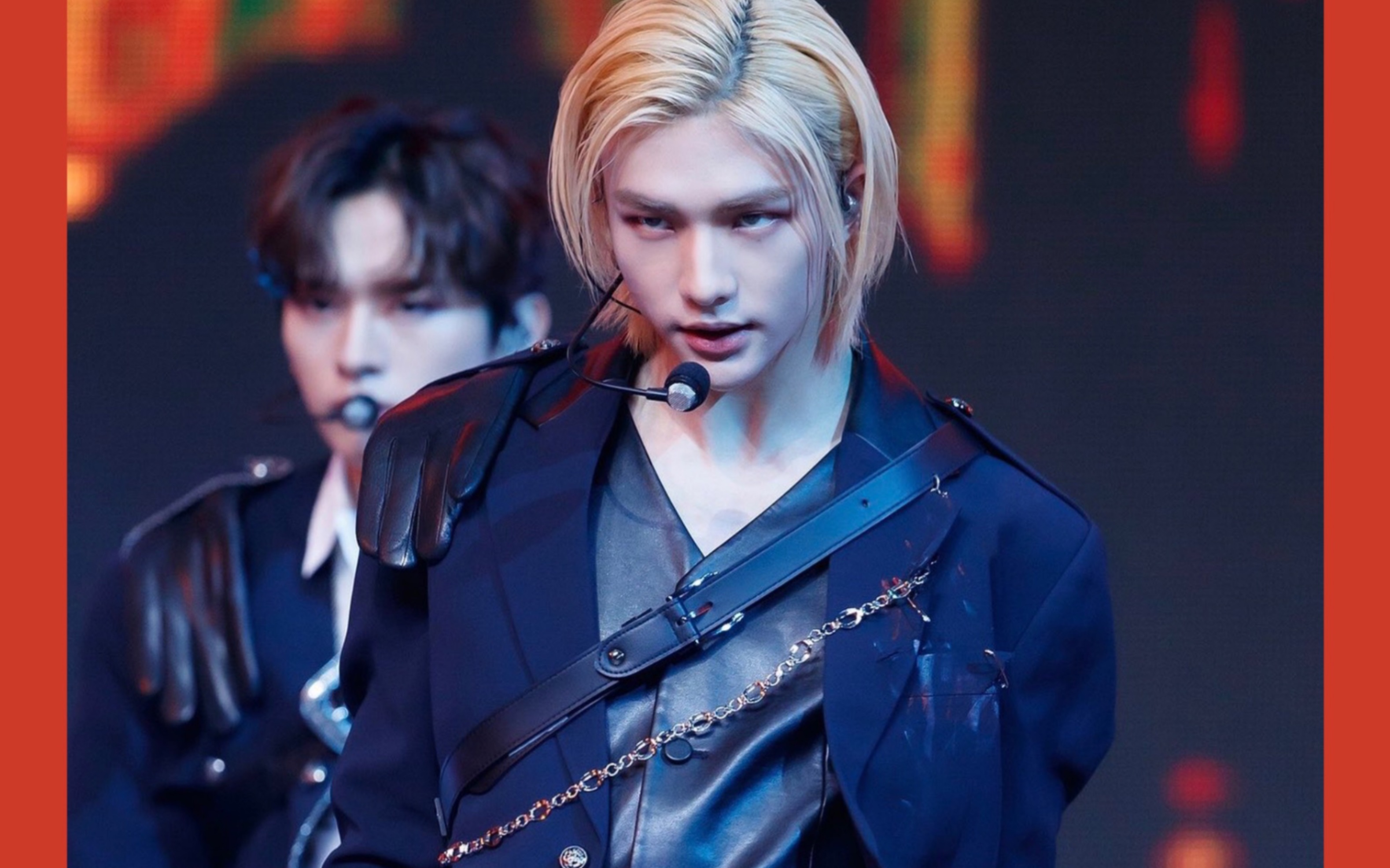 黄铉辰金发小疯子在线皮裤热舞avi