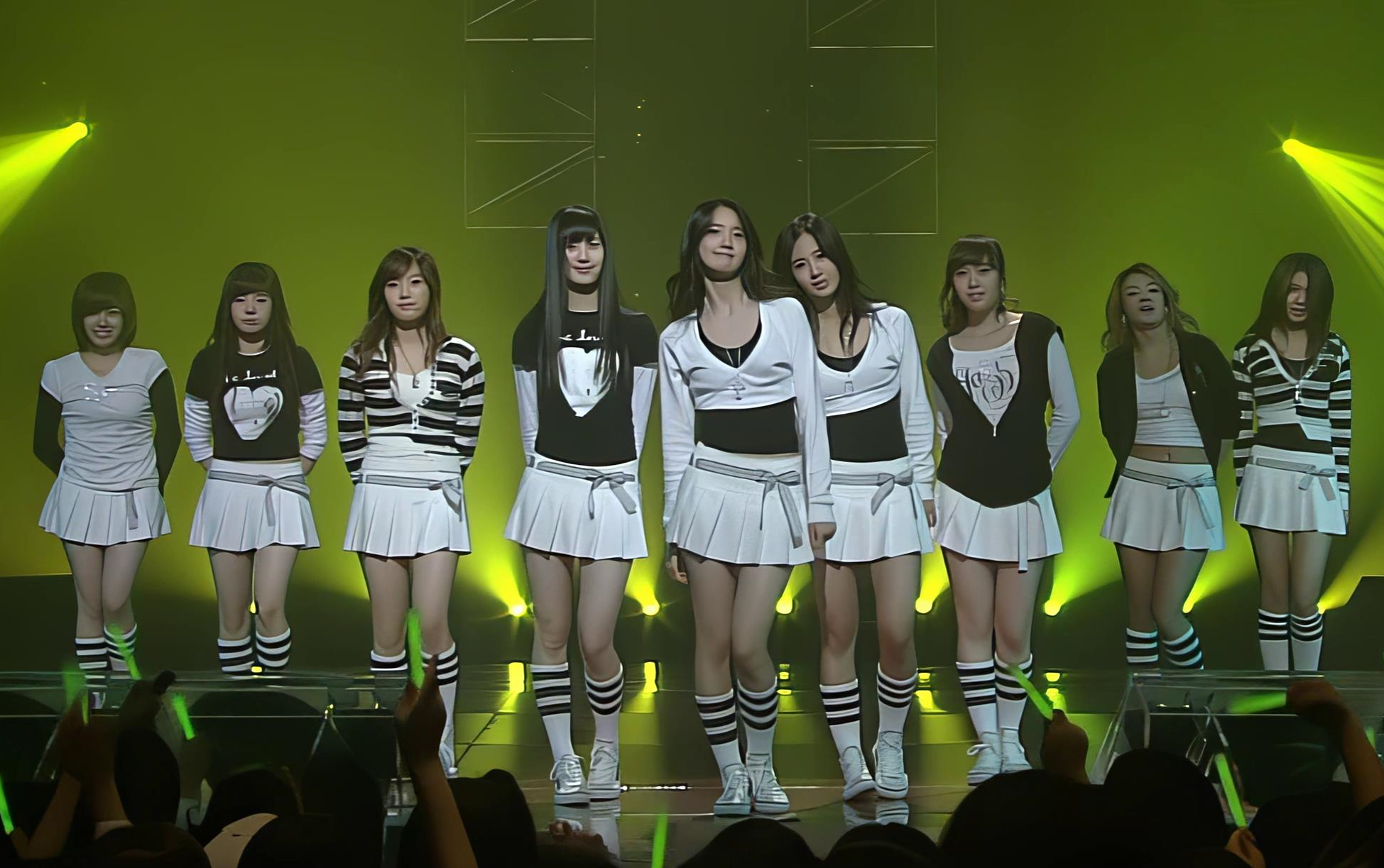 【4k 舞台】少女时代《 再次重逢的世界 》sbs.人气歌谣 20071007