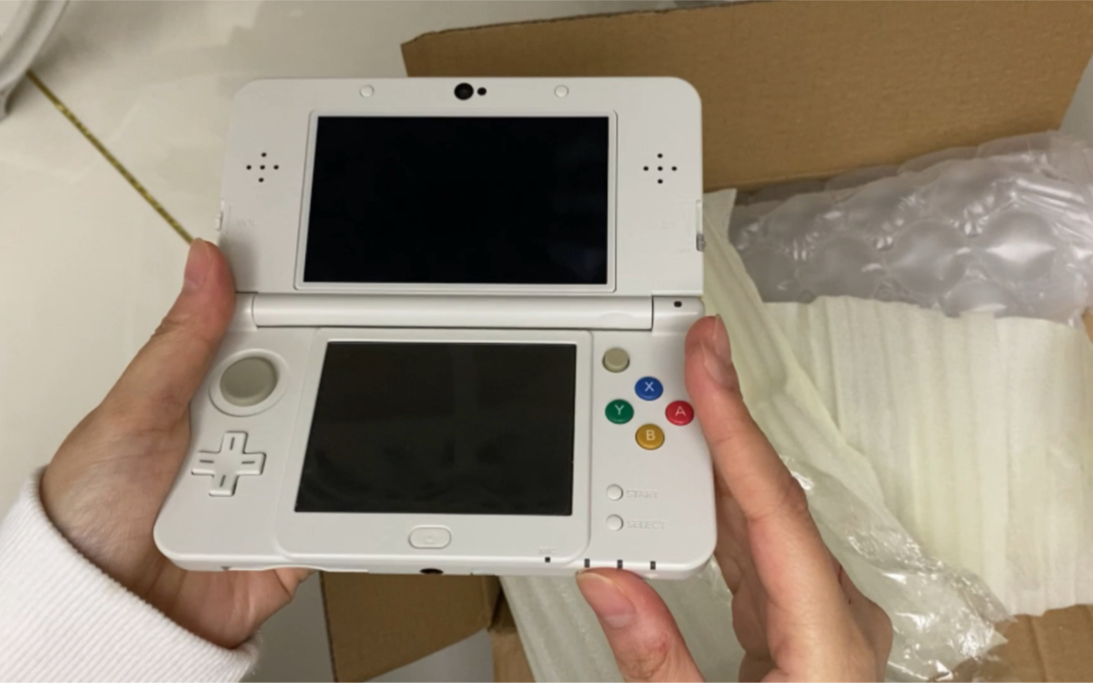 开箱任天堂new3ds新小三