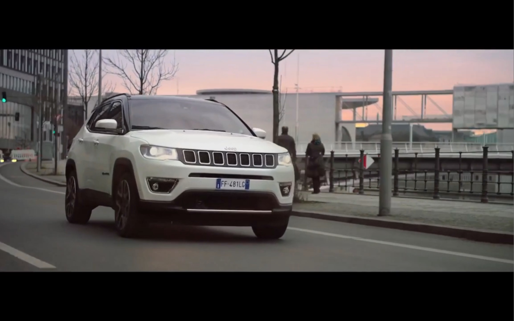 [图]【广告指南针】「吉普/Jeep」Compass - 电视广告（2017）