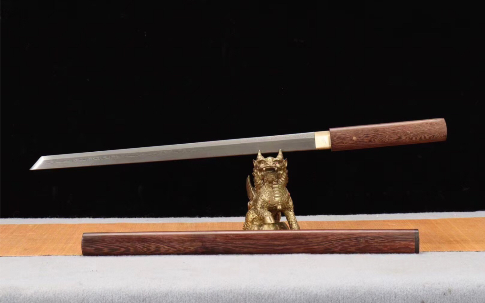 唐代破甲最强素装唐刀唐横刀