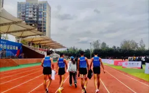 Video herunterladen: 险胜范尼凯克  43.02电计 4x100