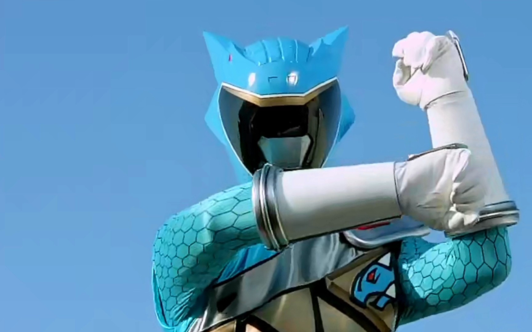 强龙青首次变身唱名