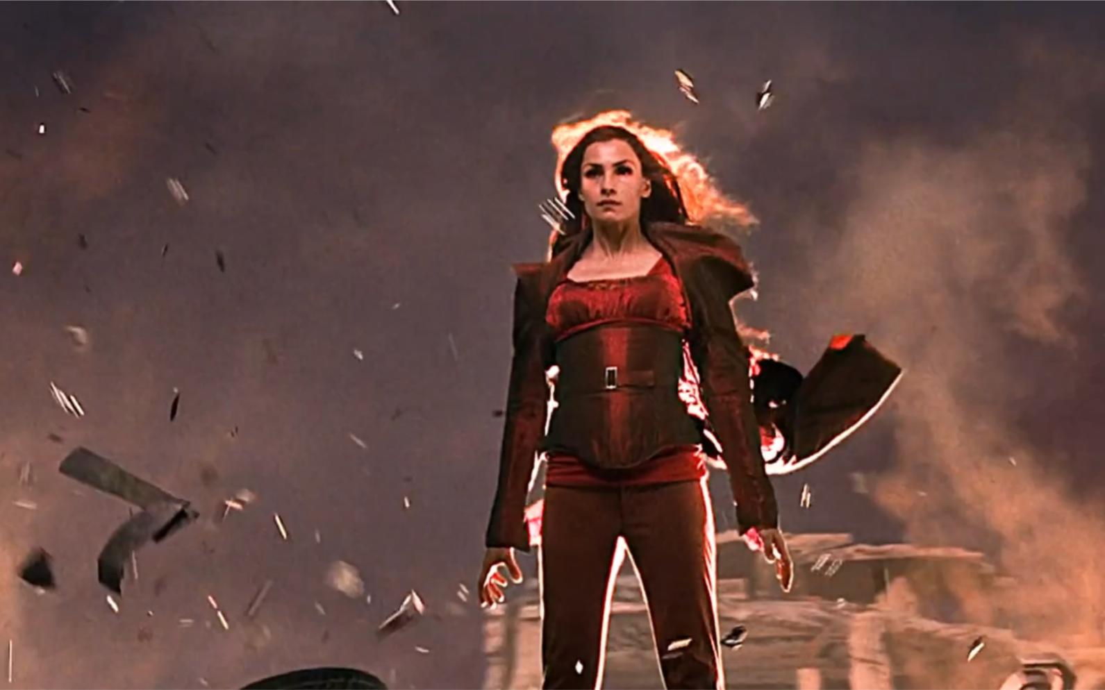 如果琴能控制凤凰之力,和全盛的绯红女巫比,谁更强?