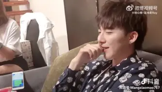 Download Video: 【刘宇宁】自己看自己的节目还挑眉！啊啊啊啊啊啊啊你又在撩！