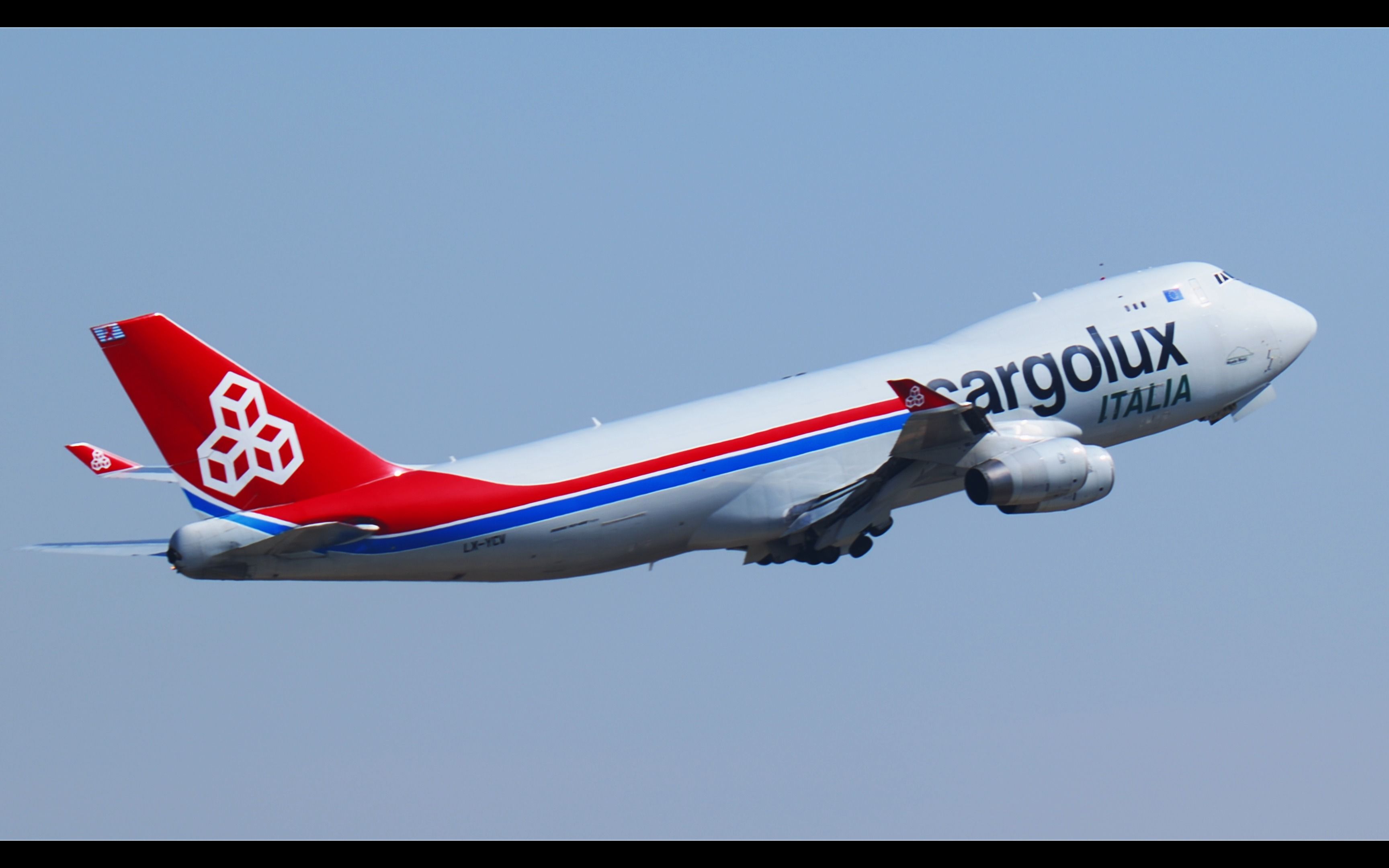 卢森堡货运波音747-400f降落和起飞全过程