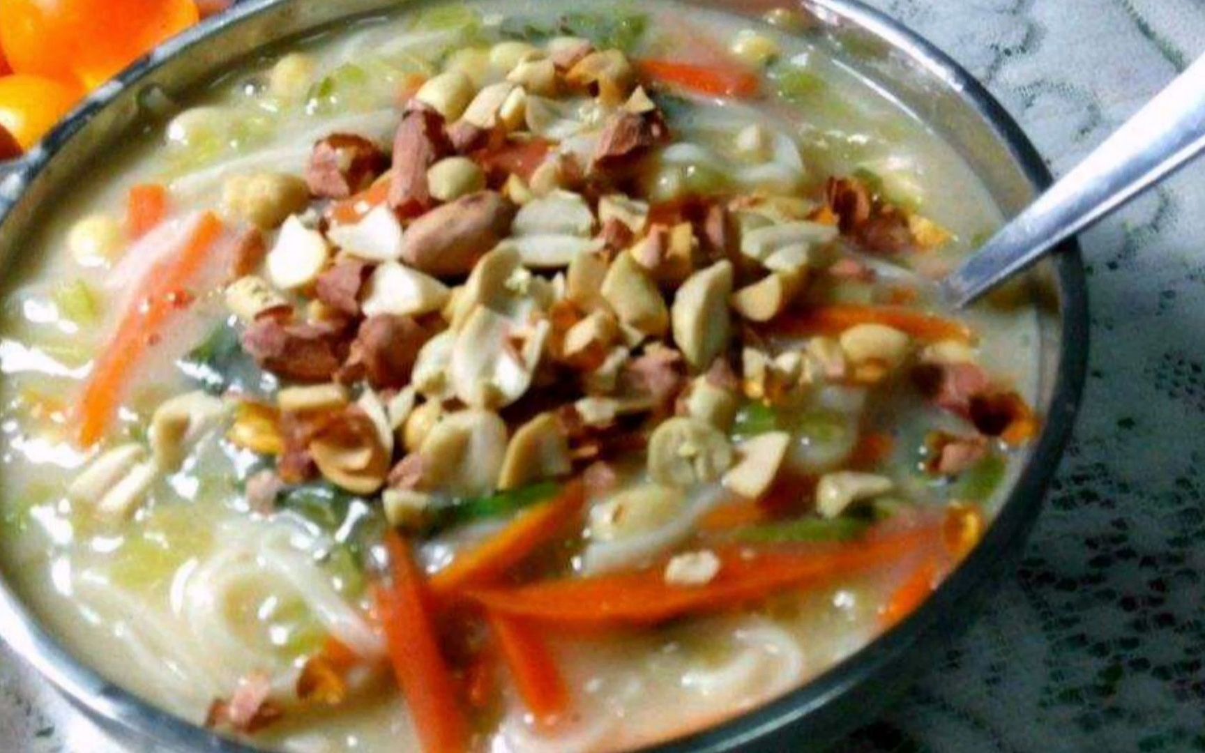 没有粉浆用白醋做河南名吃芝麻叶粉浆面条爽滑酸爽拿肉都不换