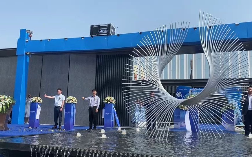 剪彩花柱搭配电动幕布揭幕落幕道具