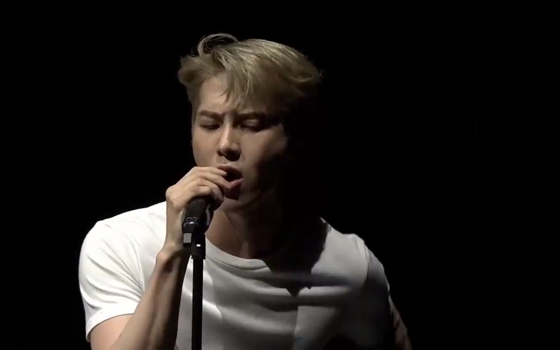 王嘉尔lmly首唱,还好深情好帅!