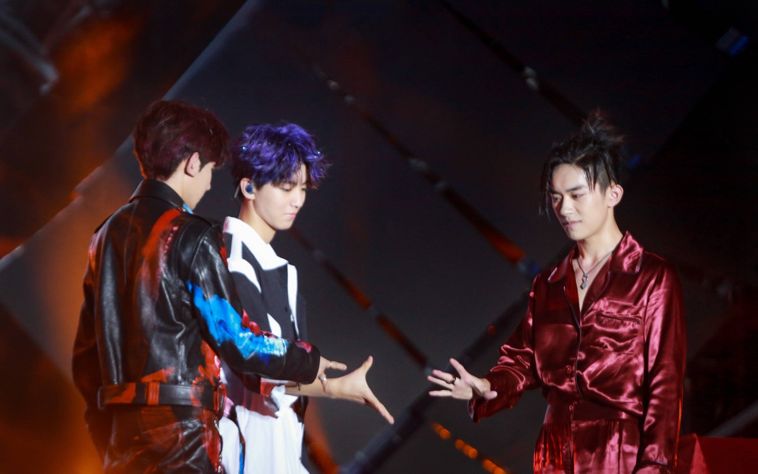 tfboys 乾杯~ 且看且珍惜《干杯》_哔哩哔哩 (゜-゜)つロ 干杯~-bili