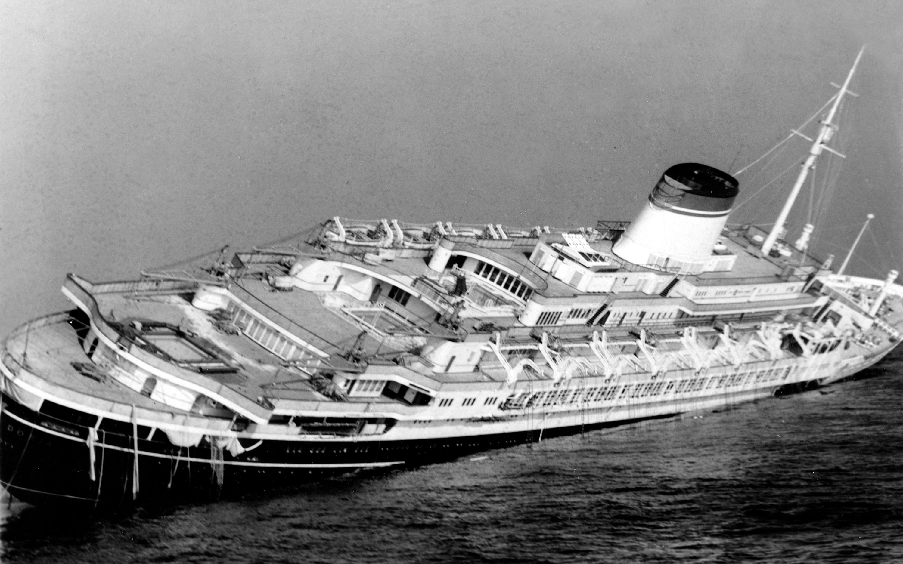 [图][生肉] 安德里亚多利亚号的沉没 (Sinking of the Andrea Doria)