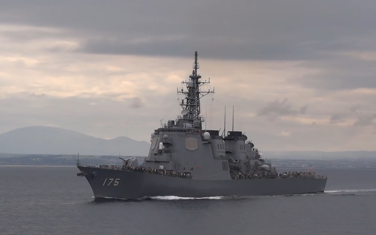 搭乘爱宕级驱逐舰ddg-178足柄号出海兜风_哔哩哔哩 (゜-゜)つロ 干杯