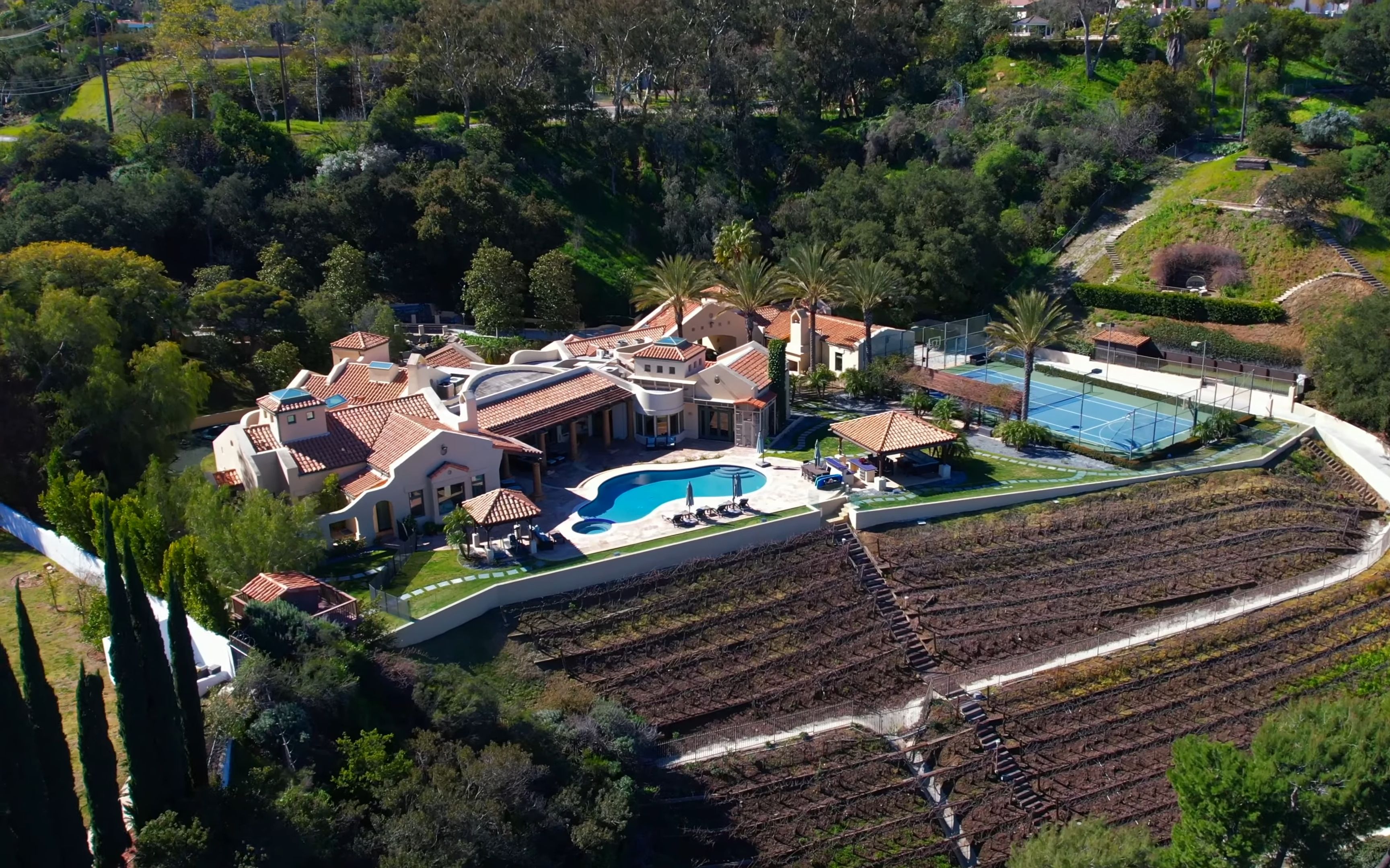 784 万美元,位于洛杉矶占地 7 英亩的完美私人庄园