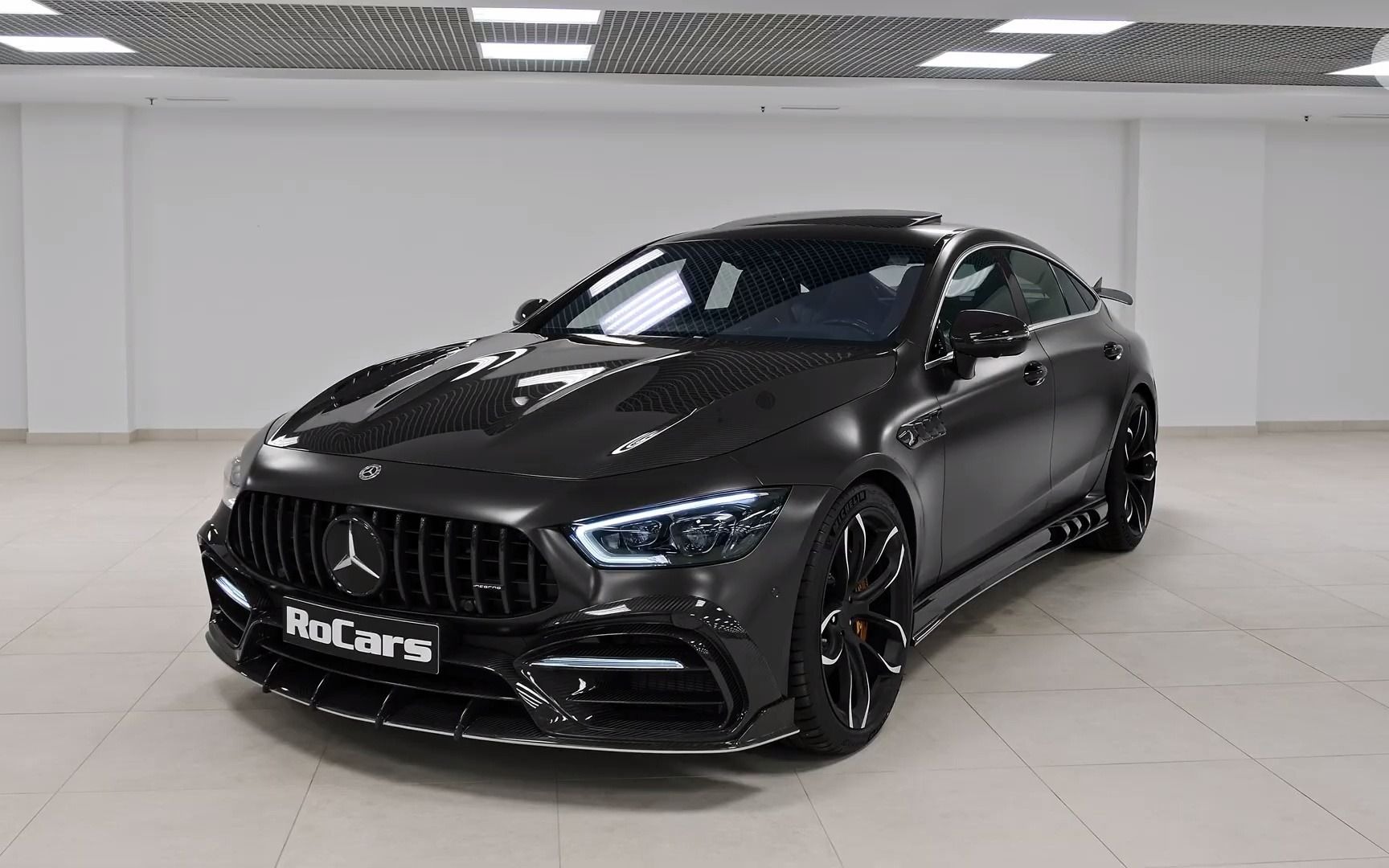 看起来像鲨鱼一样完美的2021款 mercedes-amg gt 63 s