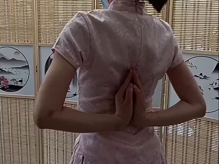 民国服装后手观音