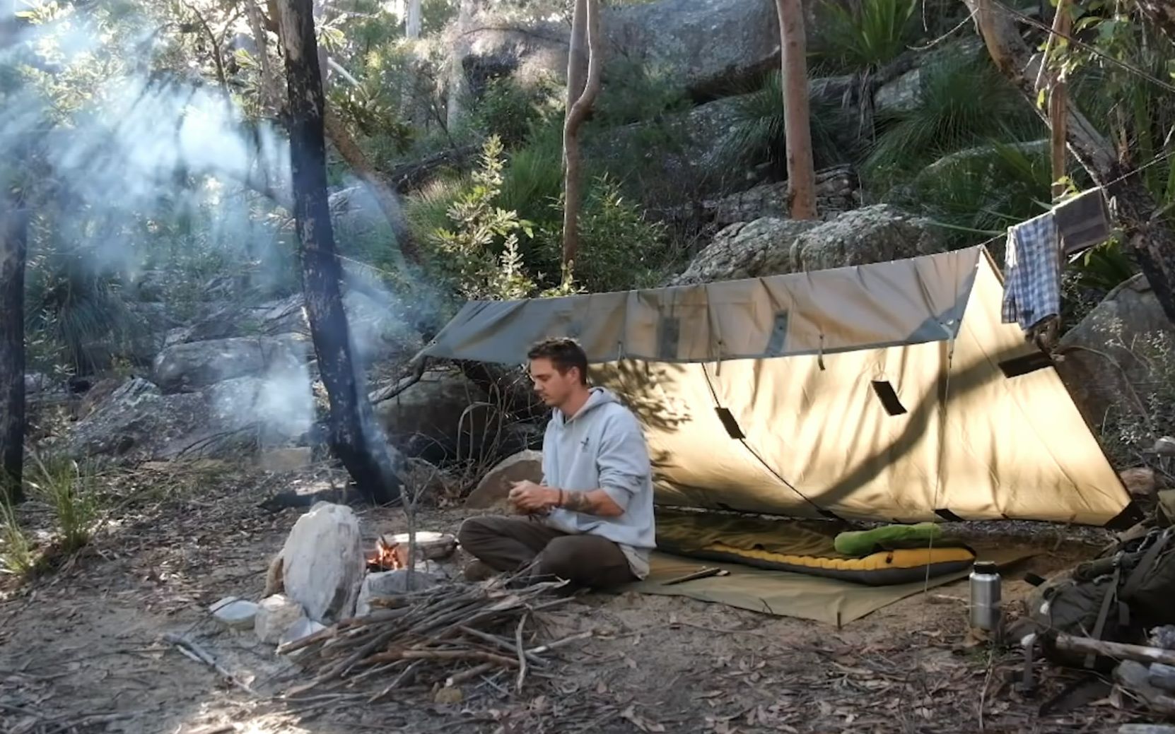 澳大利亚荒野丛林野营防水布帐篷露营羊毛毯烹饪
