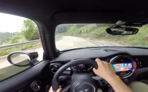 Download Video: Polo车主第一次体验mini Cooper s，胆怯不敢踩油门。