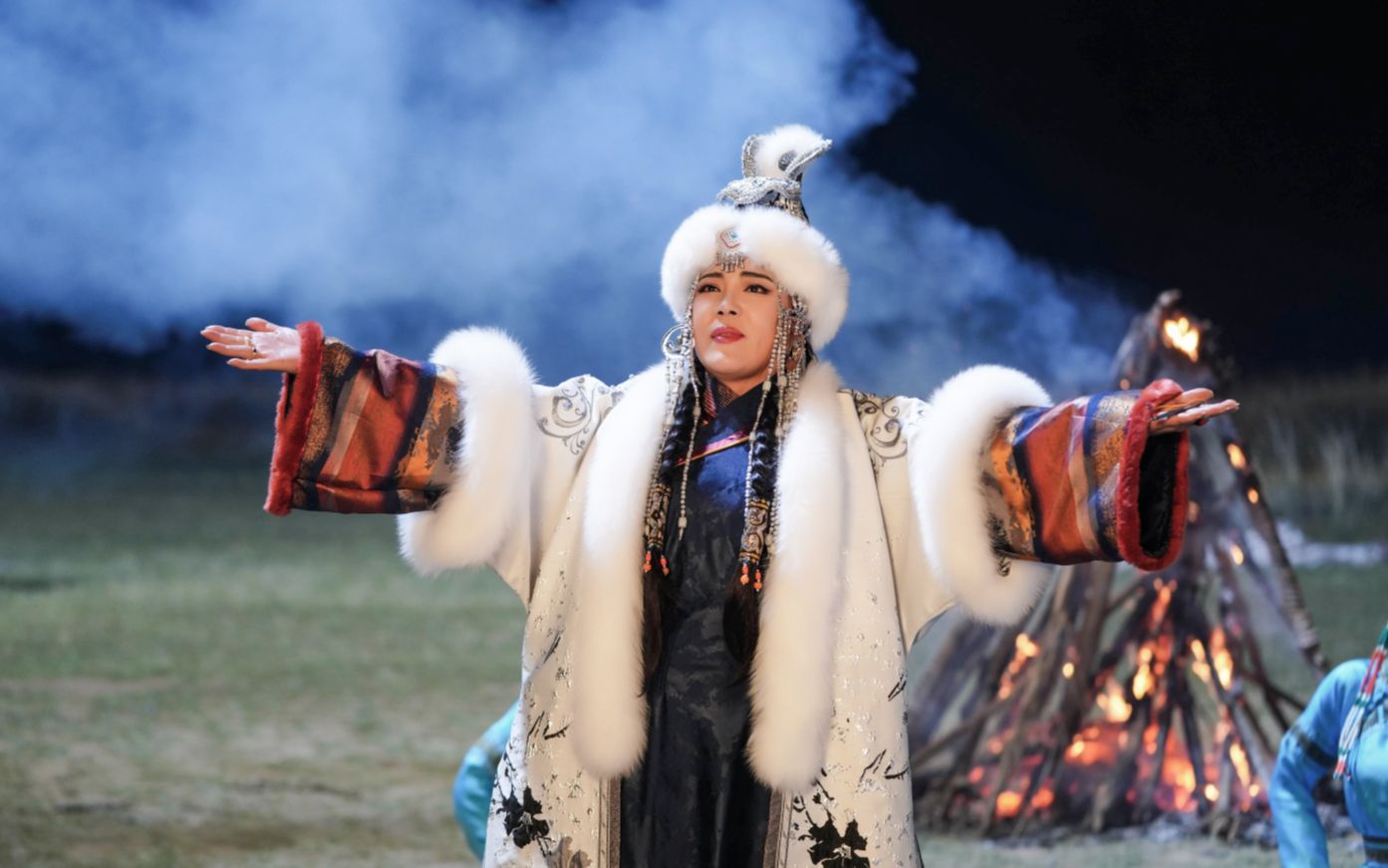 [图]世界唯一女低音呼麦大师演唱《祝酒歌》