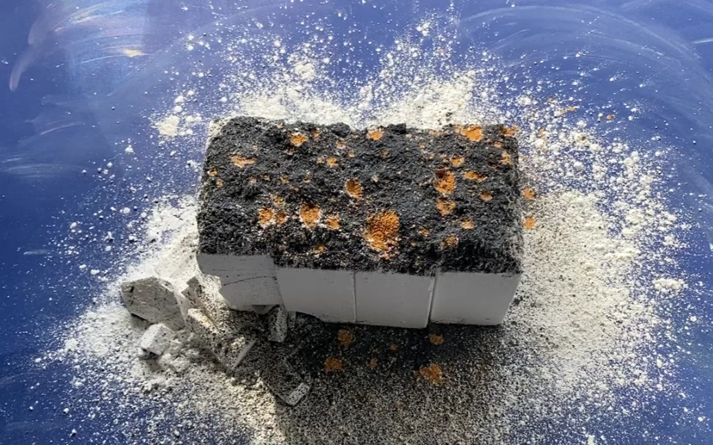 捏黑金镁粉块,解压