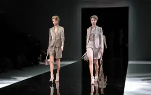 Descargar video: 【秀场】Giorgio Armani - Spring Summer -2014·春夏大秀