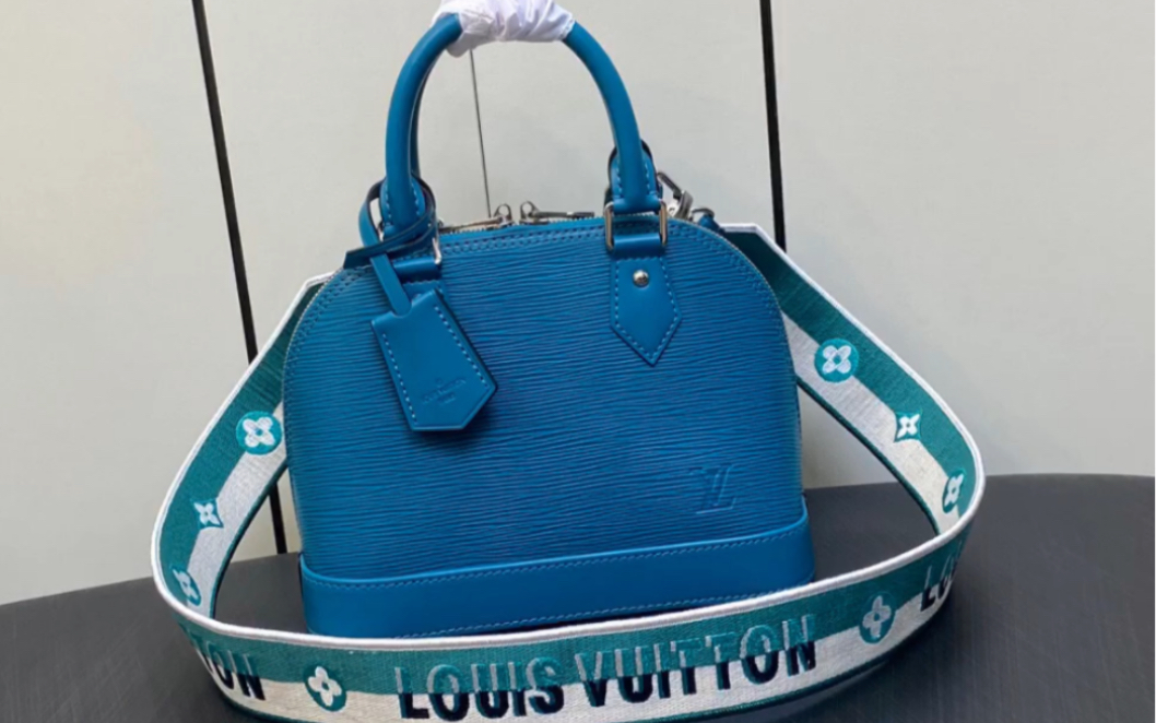 说一下高仿lv路易威登m20609湖水蓝 水波纹贝壳包系列 m40302 alma bb