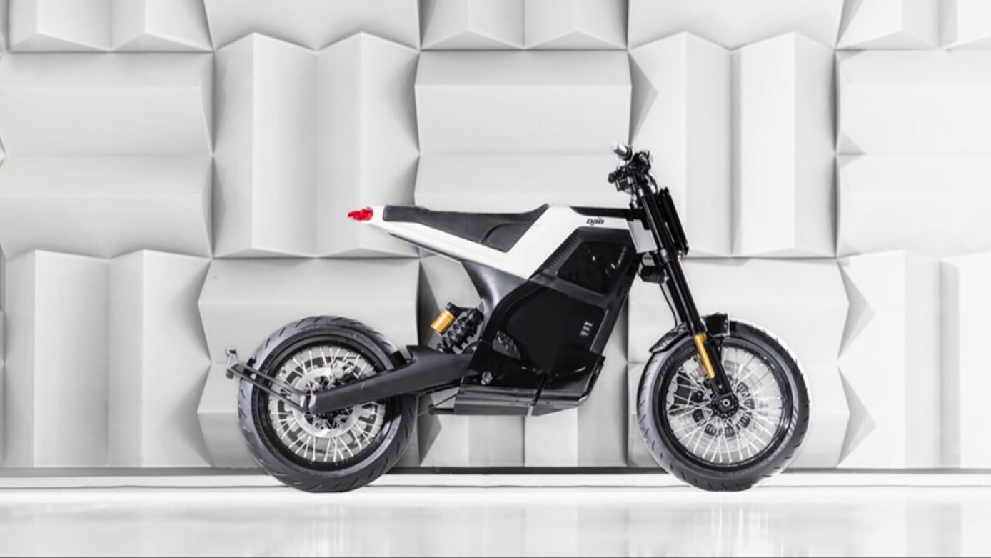 限量款电动摩托车,拥有四种动力模式,时速可达130公里