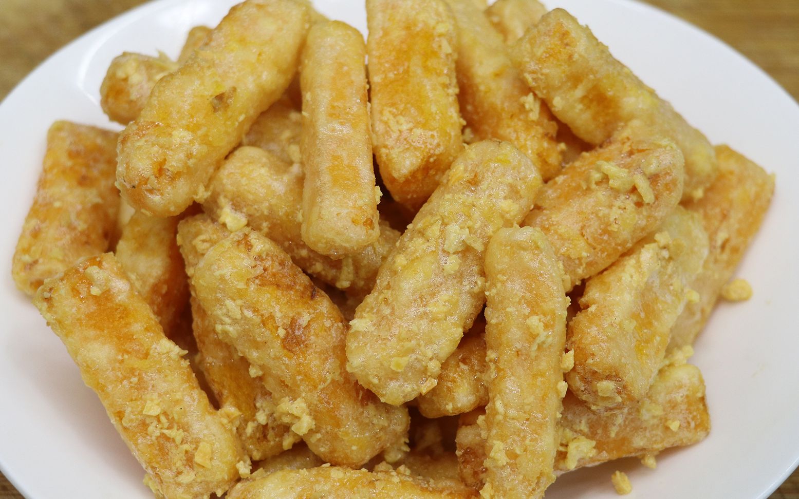 南瓜最好吃的做法,教你做金沙南瓜条,超级简单,比吃大鱼大肉香_哔哩