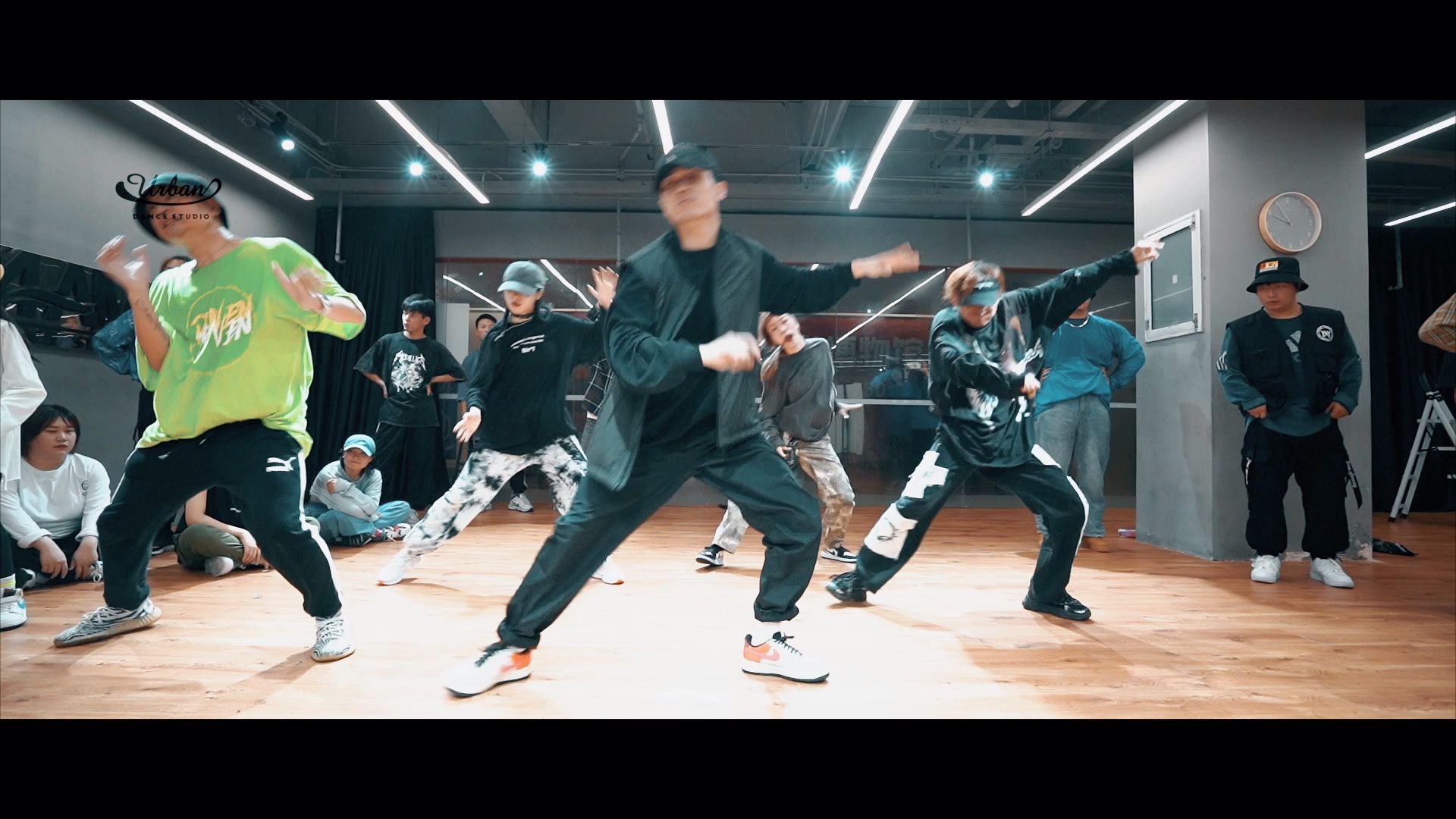 2020常州urban团训566这就是街舞3swag团训课堂分享开始