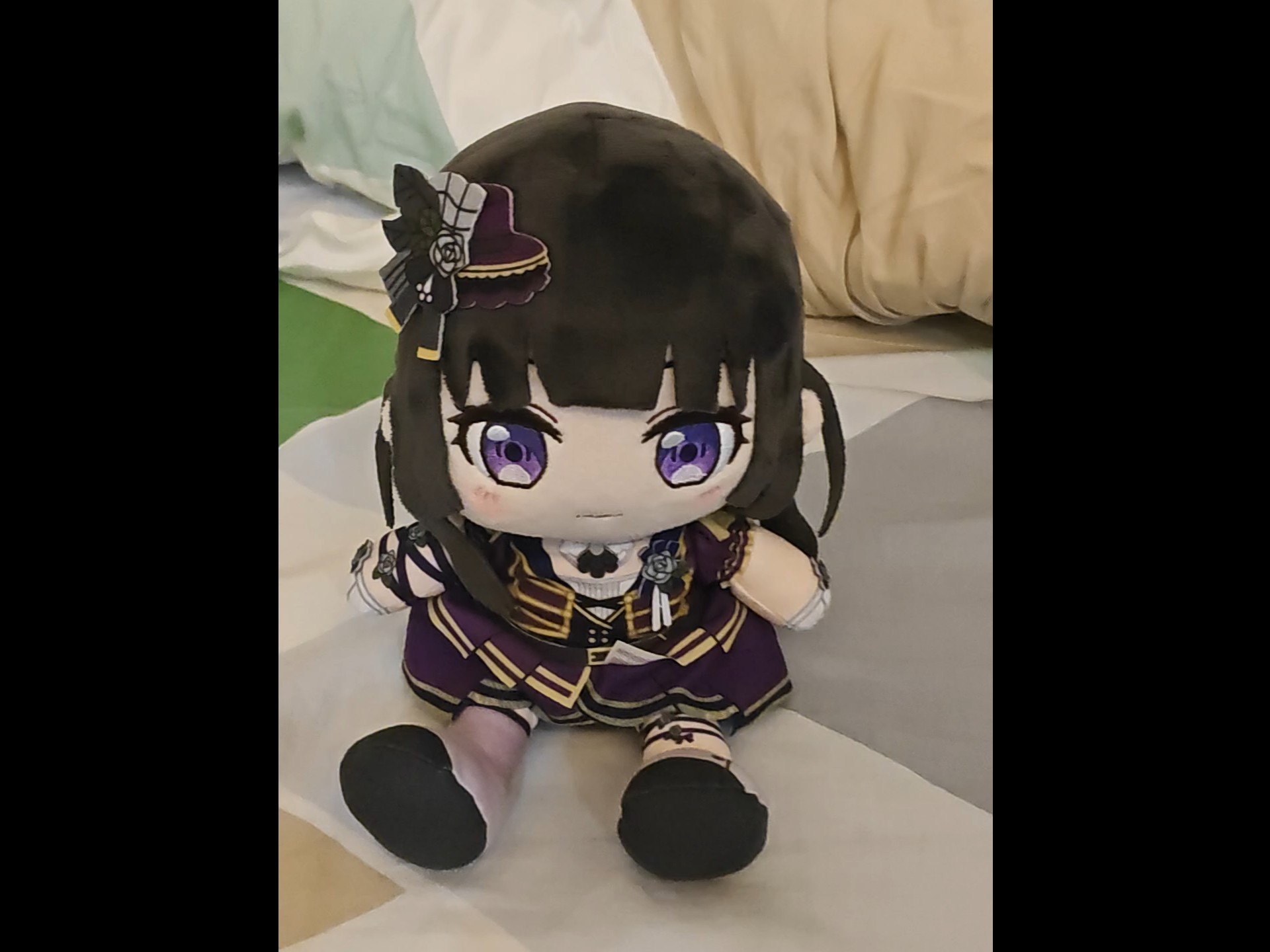 点击即看九毫米手枪击中白金燐子