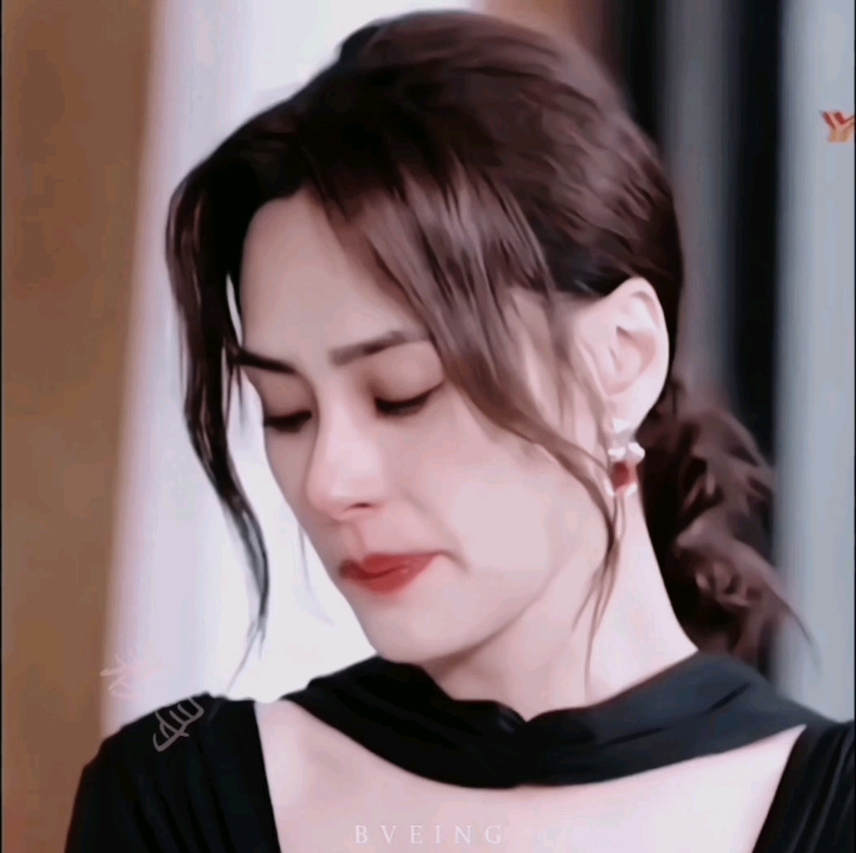 【钟欣潼】娇娇的破碎感,一颦一笑皆倾城