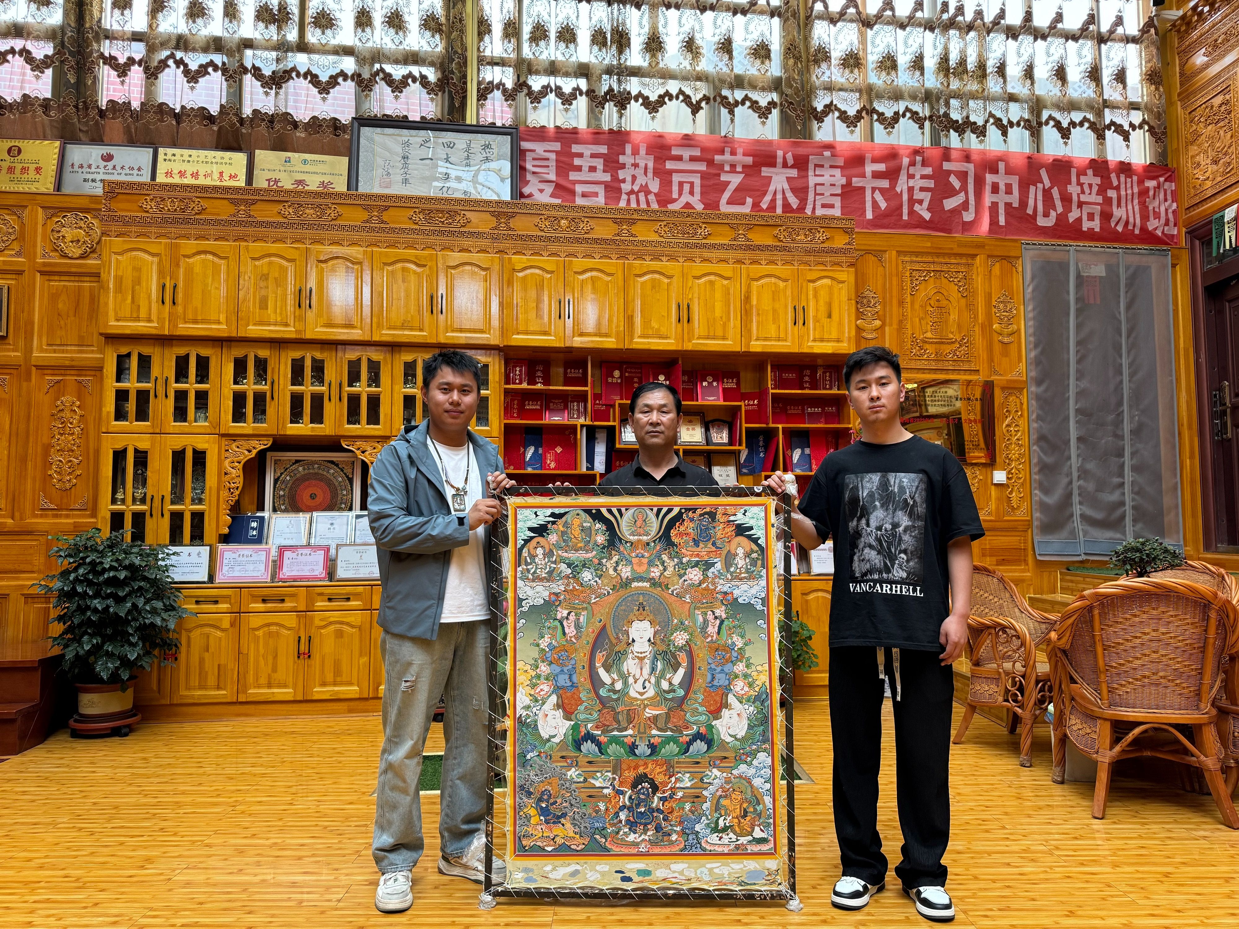 来热贡三年了,唐卡到底应该怎么请?