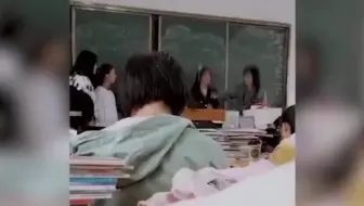 气炸！只因没打扫卫生，7名学生排队遭掌掴锤击