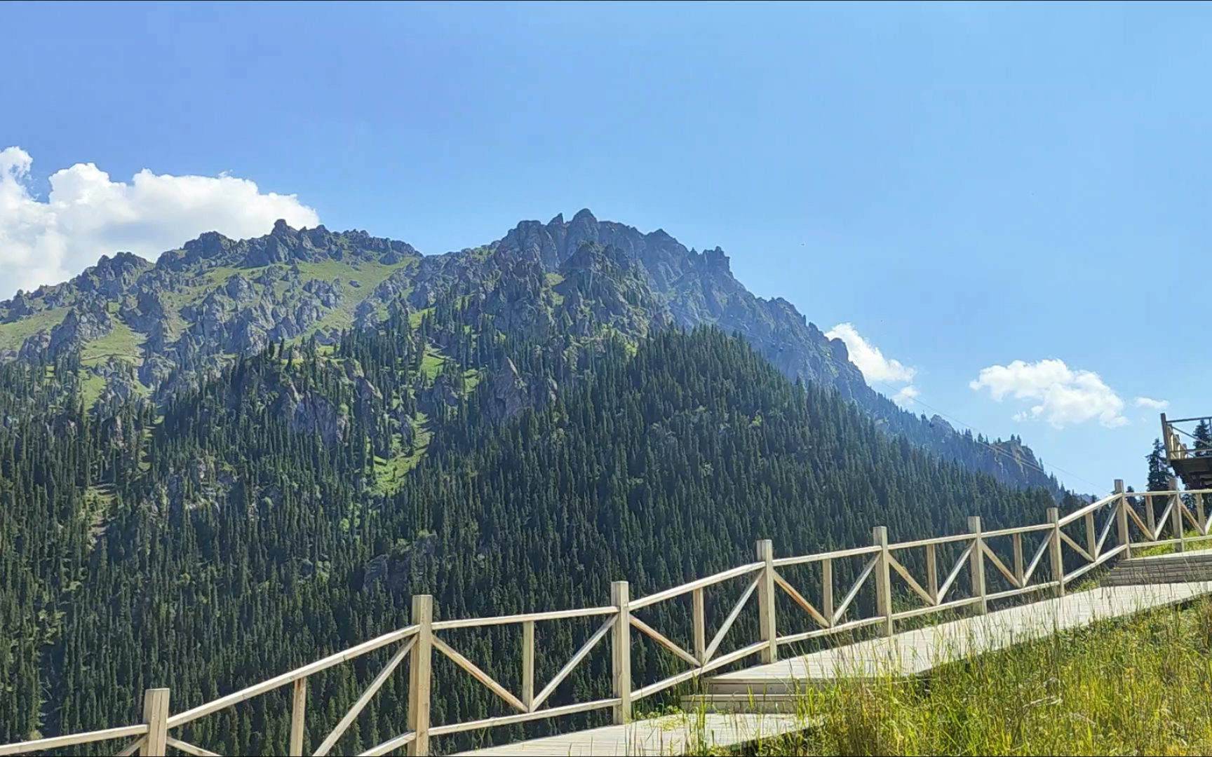 新疆天山天池高空索道 新疆天山天池高空索道