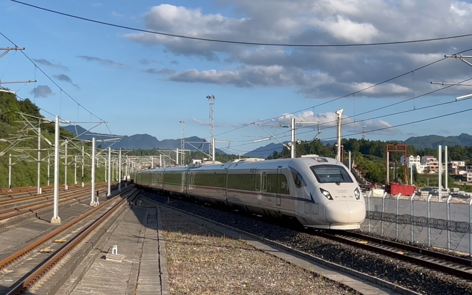 【中国铁道】【高铁】【国铁】黄金眼 crh3a 贵广高铁都匀东站进站