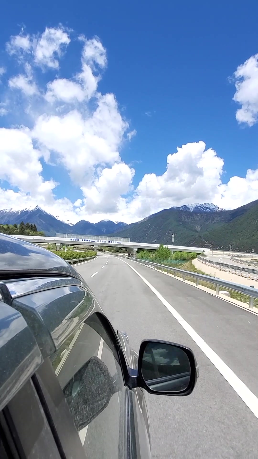 自驾318国道川藏线林拉高速