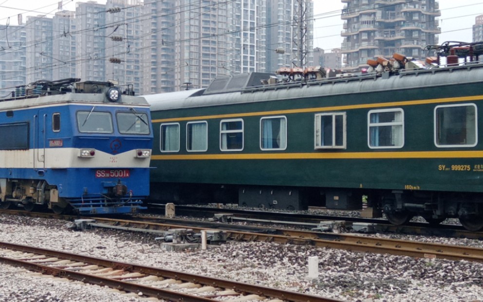 sy25t!』 hxd3d-0622 牵引z161(北京西—昆明)直特客列通过贵阳西!