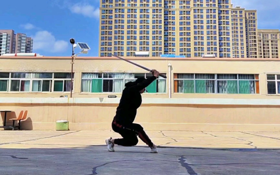 末世生存长剑演练中国传统双手剑技法