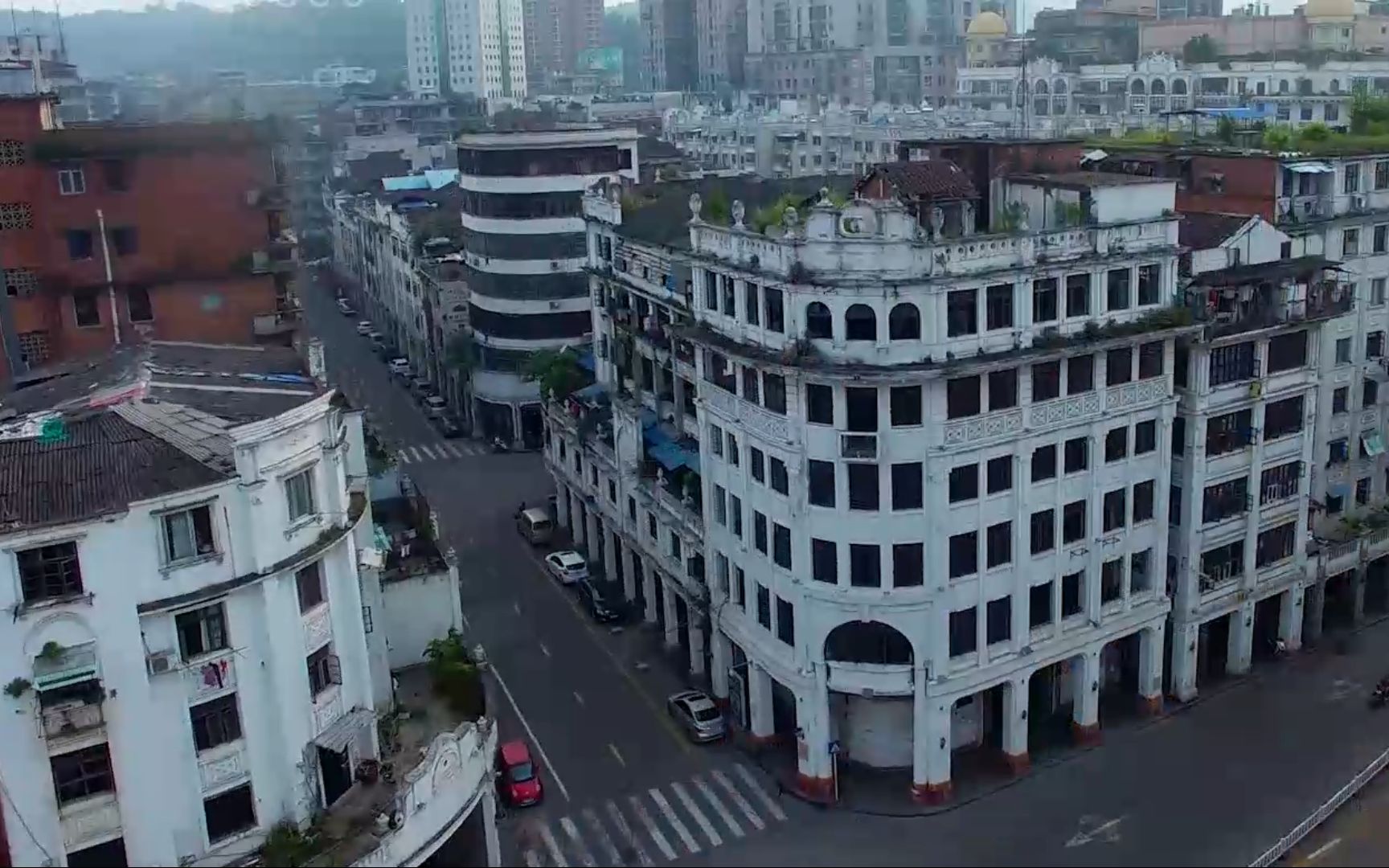 中国最大的骑楼城,比海口骑楼更有韵味,却藏在五线小城鲜为人知!哔哩哔哩bilibili