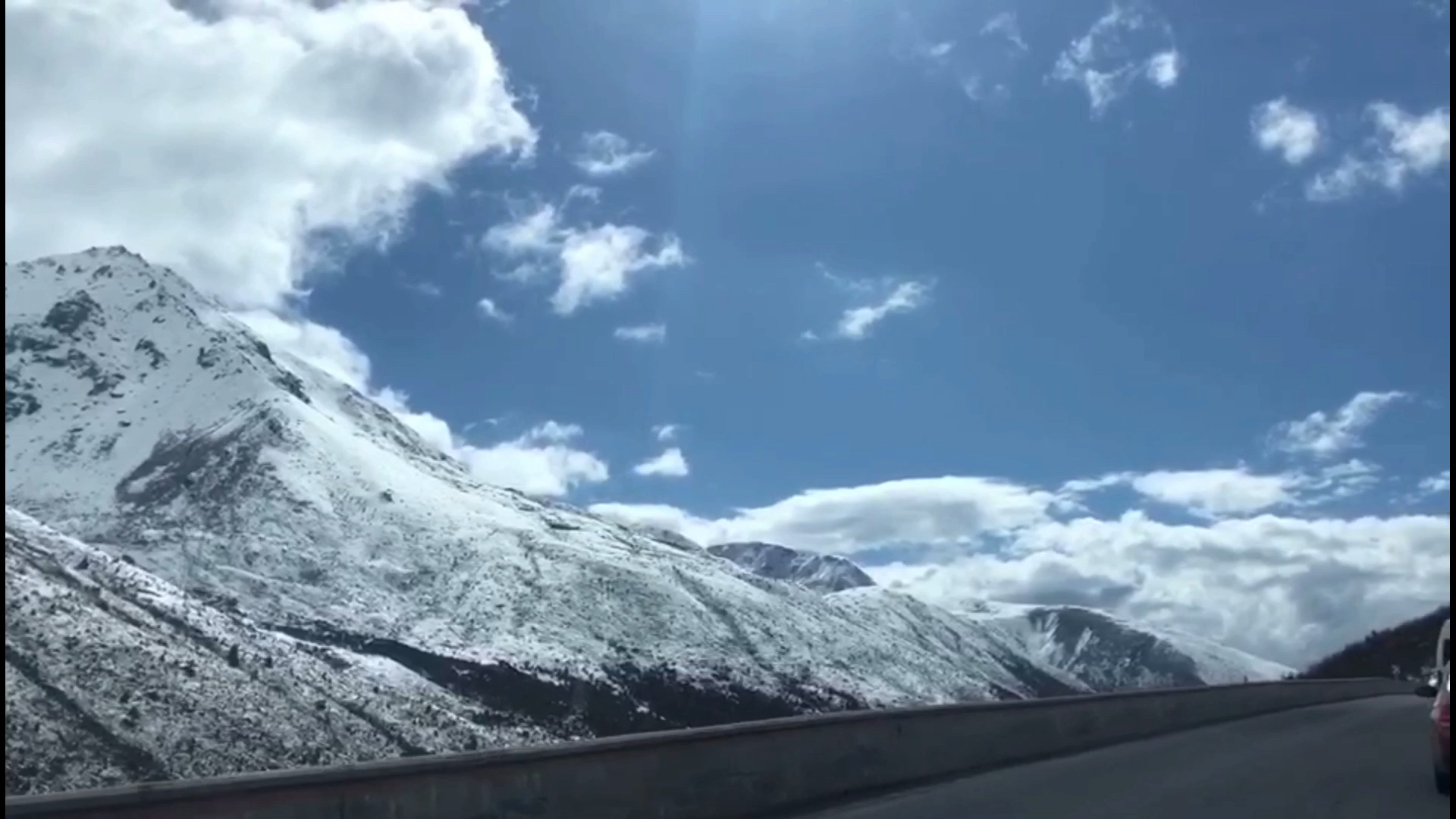看看天空洗涤心灵胜利并肩于雪山之颠