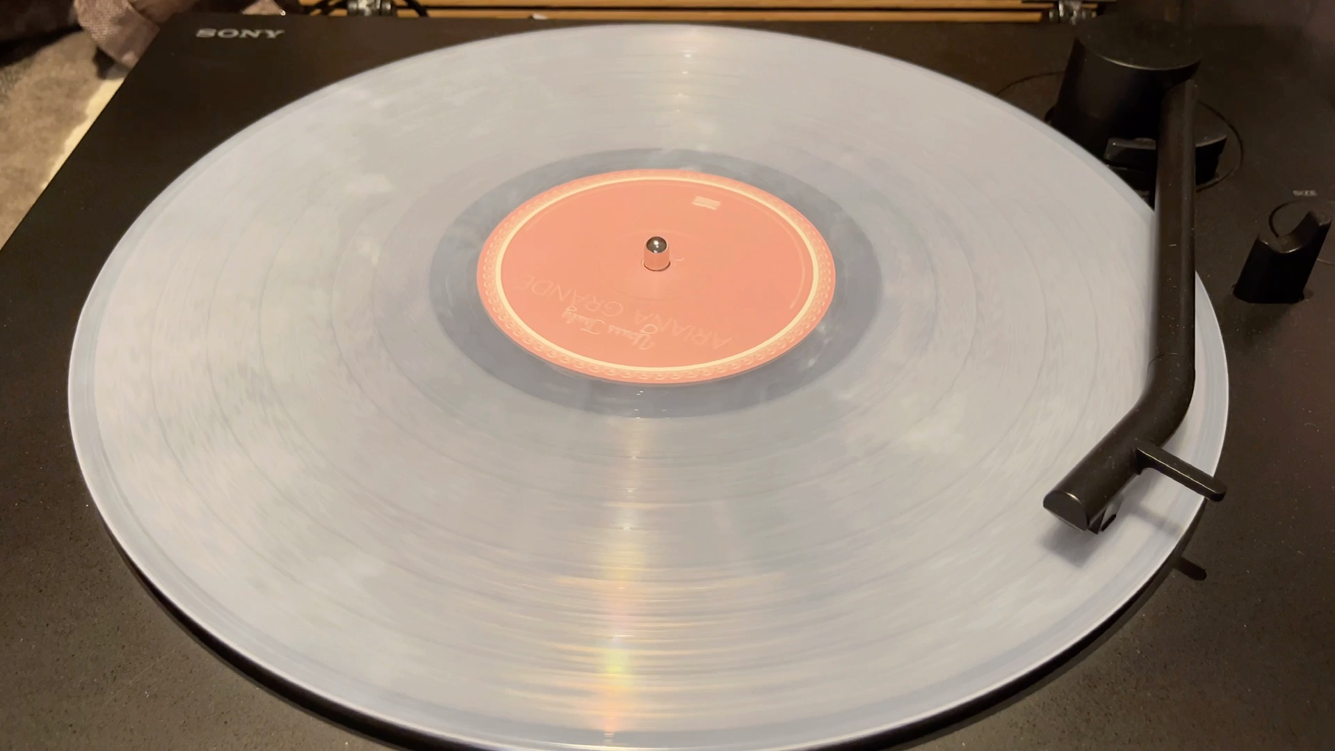 黑胶试听|honeymoon avenue - ariana grande