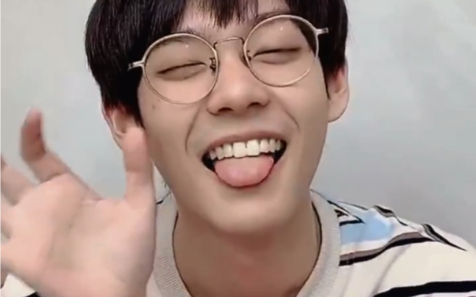 【田鸿杰】模仿可爱表情包 好可爱!