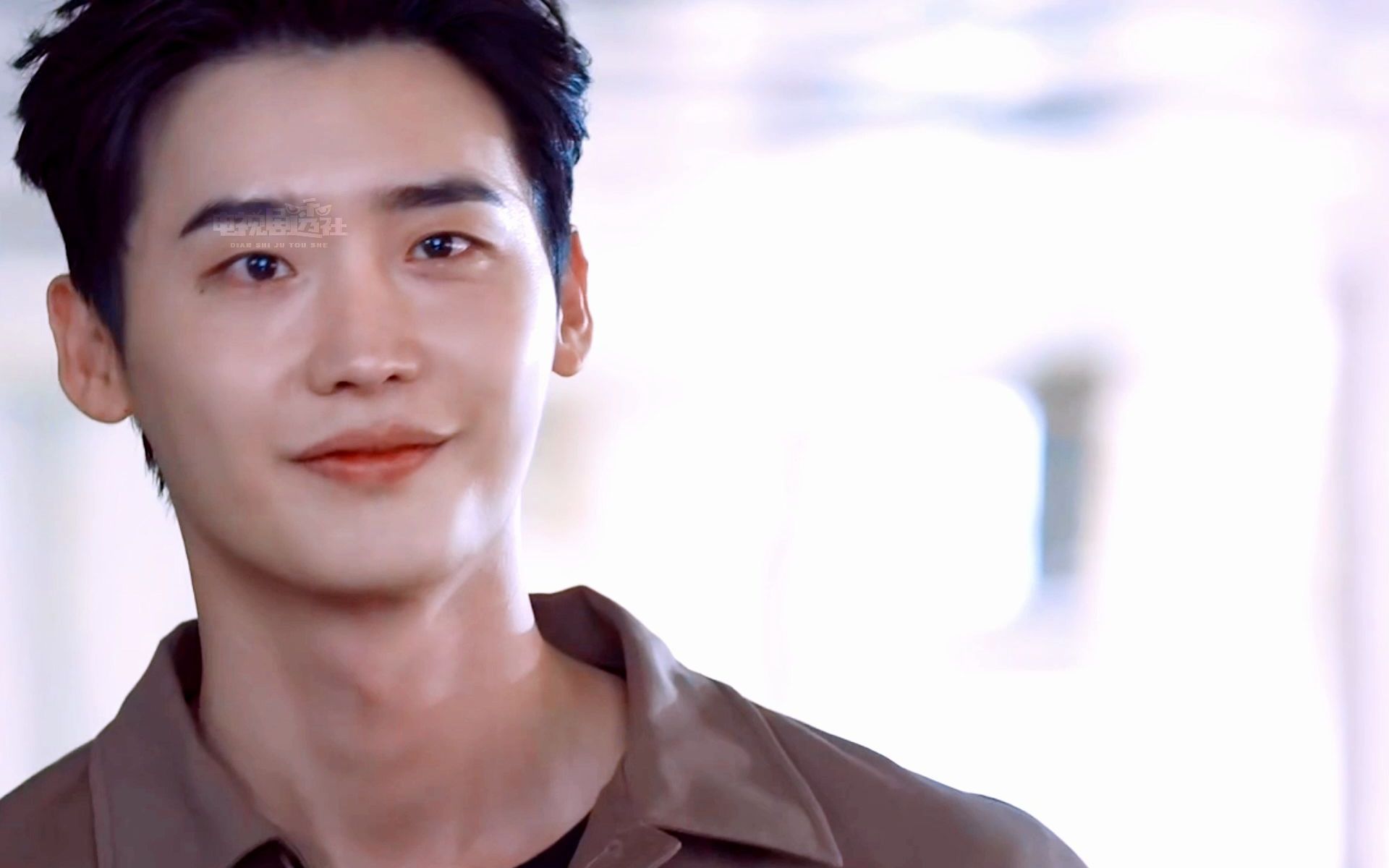 【李钟硕】好会wink哦~怎么可以这么帅,唯一的缺点就是更新的速度太慢