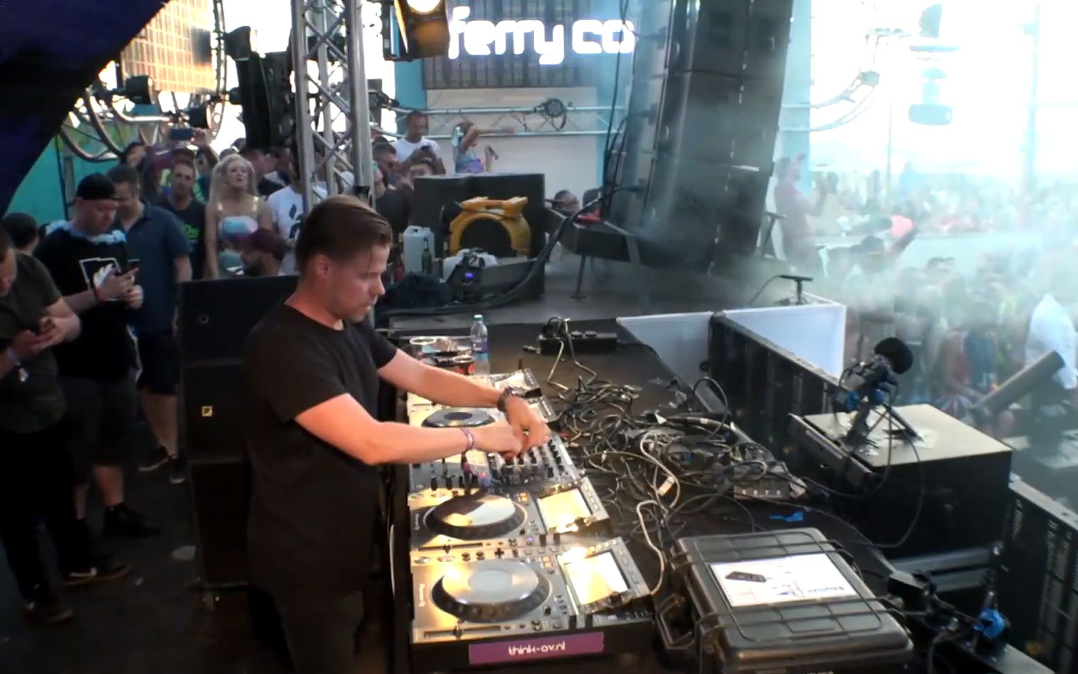 [图]Ferry Corsten - Luminosity Beach Festival 30-06-2019