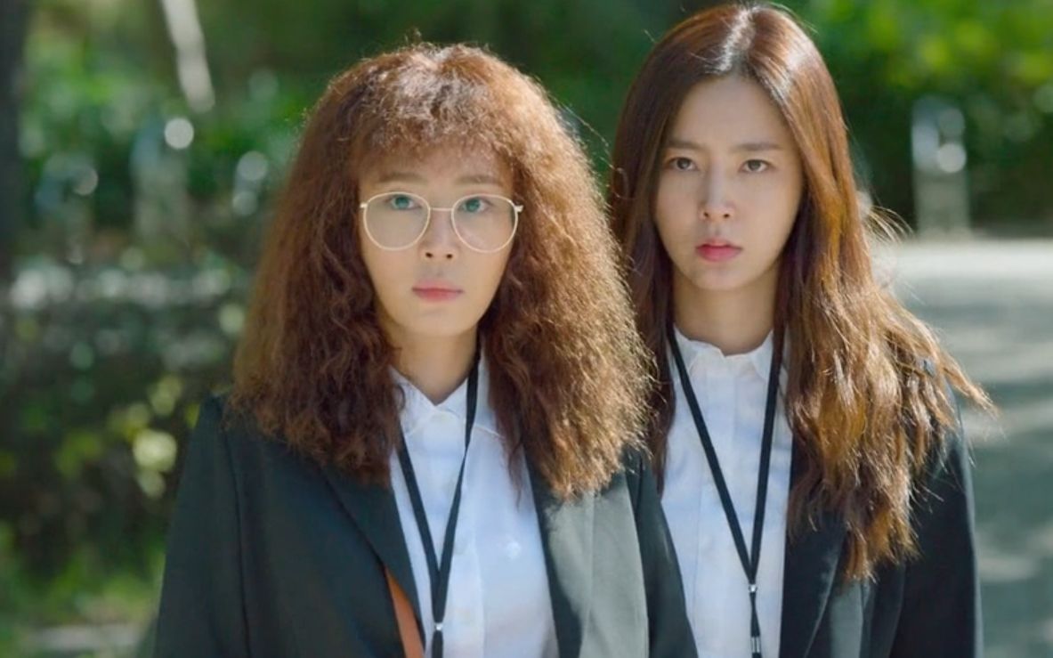 非正式特工-两位美女伪装成诈骗犯去骗老人钱