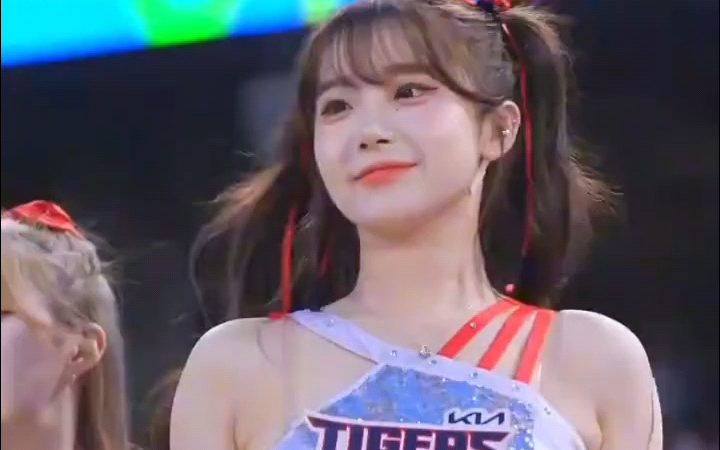 拉拉队的美少女