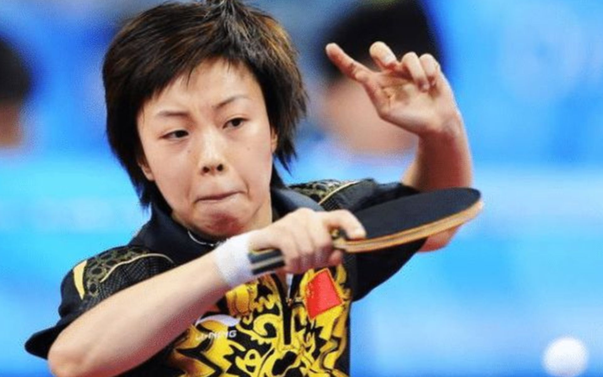 中国女子乒乓球运动员：张怡宁