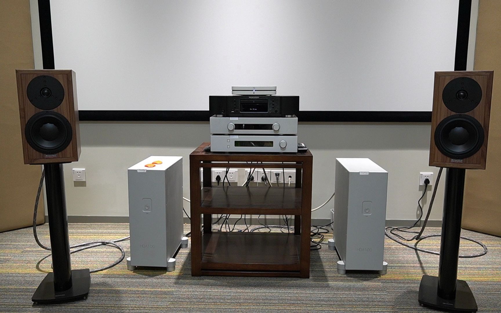 bluesound蓝嗓子node2i搭配丹拿旗舰弦歌典藏版