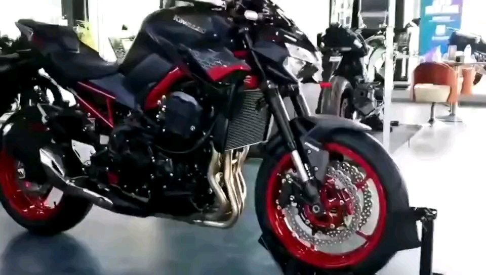 2021 川崎z900 黑红配色  #川崎