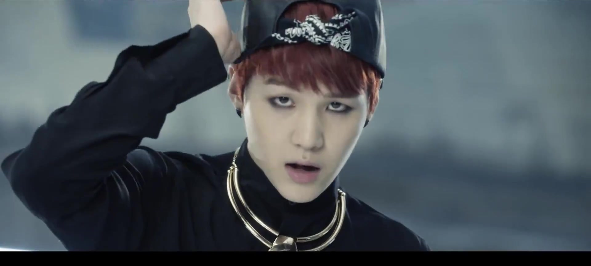 防弹少年团 - danger无水印经典mv