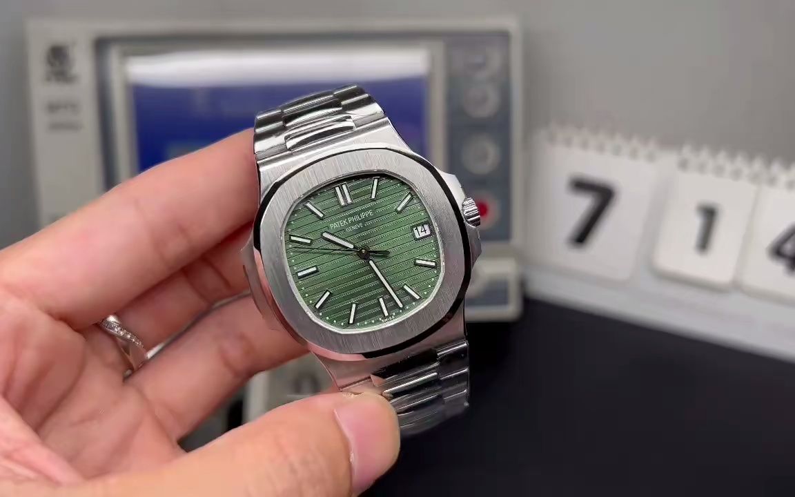 逸品表业百达翡丽鹦鹉螺5711绿面